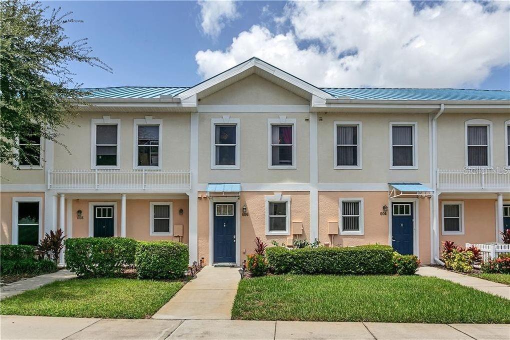 Feast your eyes on this beauty! This is one you are not going to want to get away. Come see this three bedroom, two bath villa in the Heritage Key subdivision. This home is located just a few blocks from the Turnpike and SR 192. This is resort living without the resort price! Some of the amenities of the community include a beautiful pool, volleyball court, clubhouse, playground and more. Now for the interior. A beautiful staggered tile floor graces the first floor of the home through the kitchen and living room. The kitchen is going to impress even the most critical chef. Large island with pendant lighting, upgraded white cabinets, and great appliances are featured. The living room has a tray ceiling that exudes elegance. Upstairs is carpeted in the bedrooms and hallway. This is a great chance to relax and enjoy at an affordable price. Don't let this one get away. Call today. No furniture Included.

Tenant will also have to apply to the association for approval. Separate application and fees apply. HOA credit scores need to be 620 or better.

Virtual Tour: https://www.zillow.com/view-3d-home/a0816613-257d-4842-bf14-c086182e7e04?setAttribution=mls&wl=true