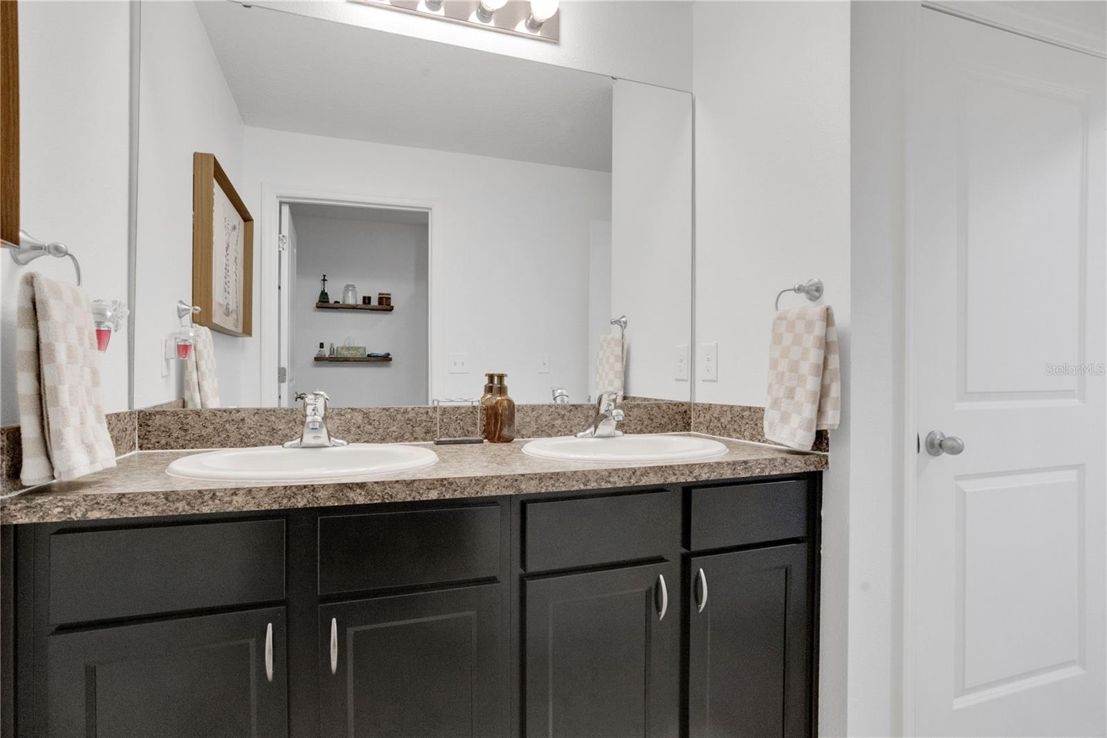 DEL TIERRA PH I - Residential