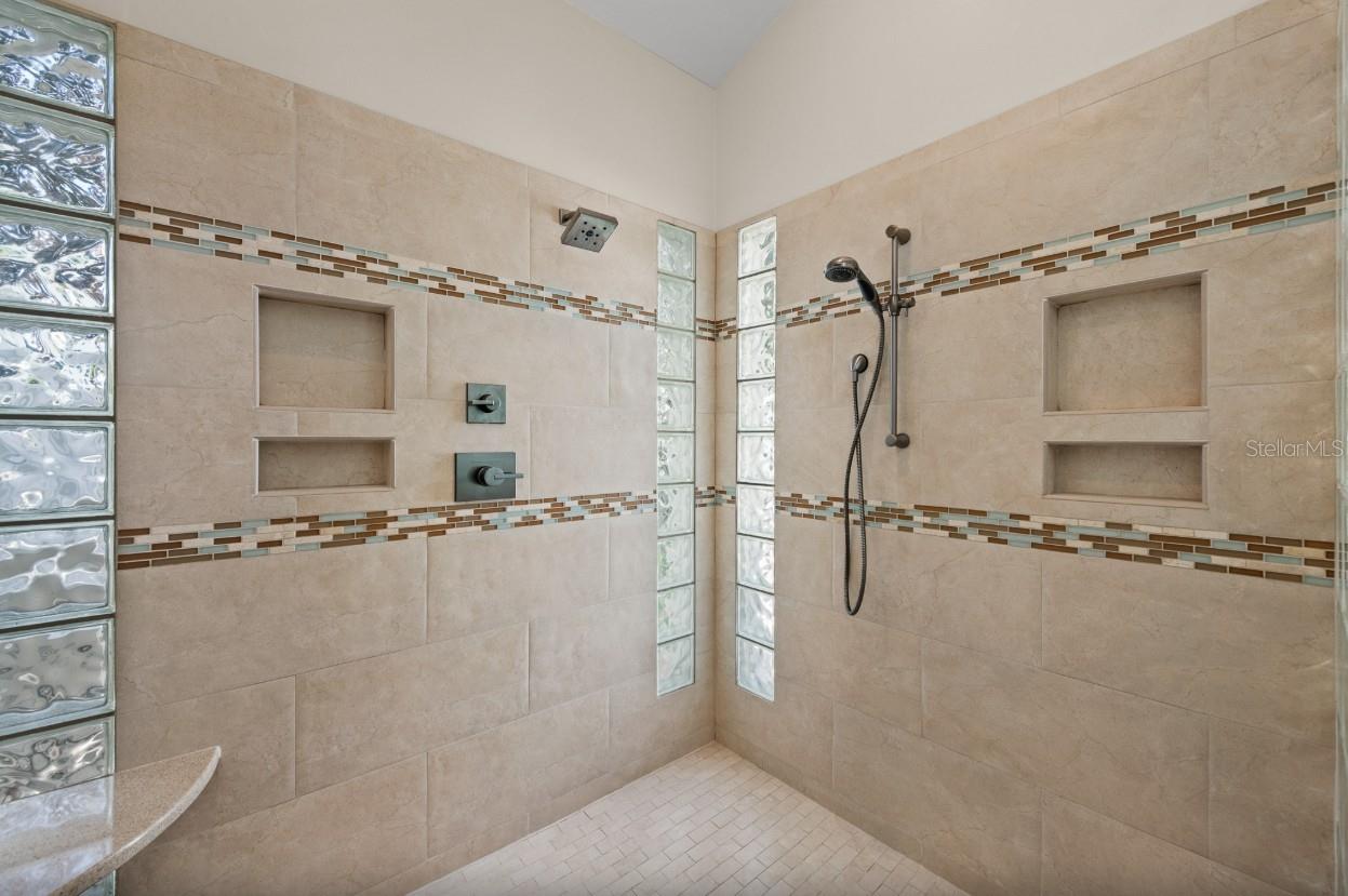 SAINT ARMANDS DIV JOHN RINGLING ESTATES - Residential