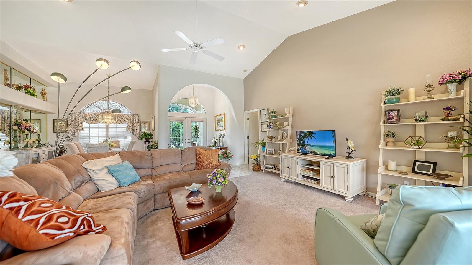 GOVERNORS GREEN - Residential