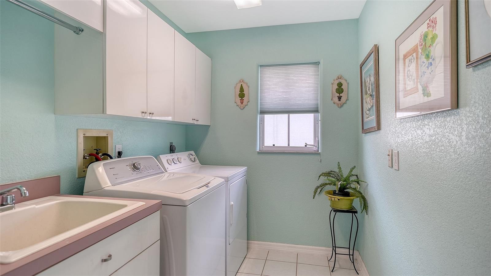 GOVERNORS GREEN - Residential