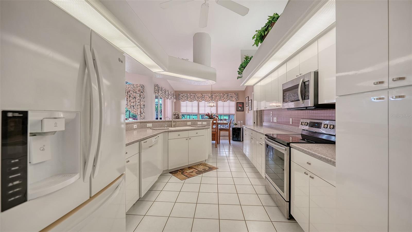 GOVERNORS GREEN - Residential