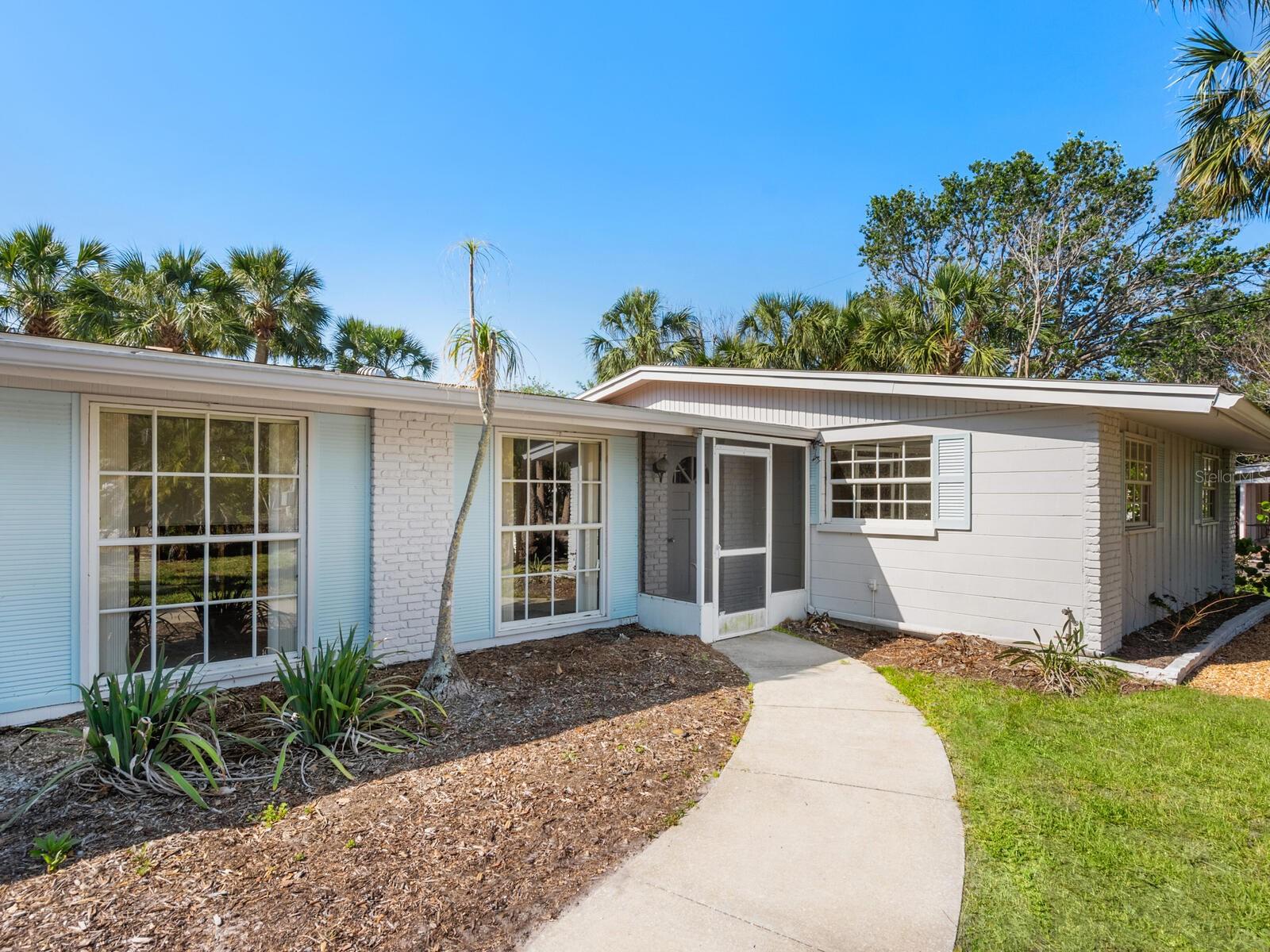 SIESTA ISLES - Residential