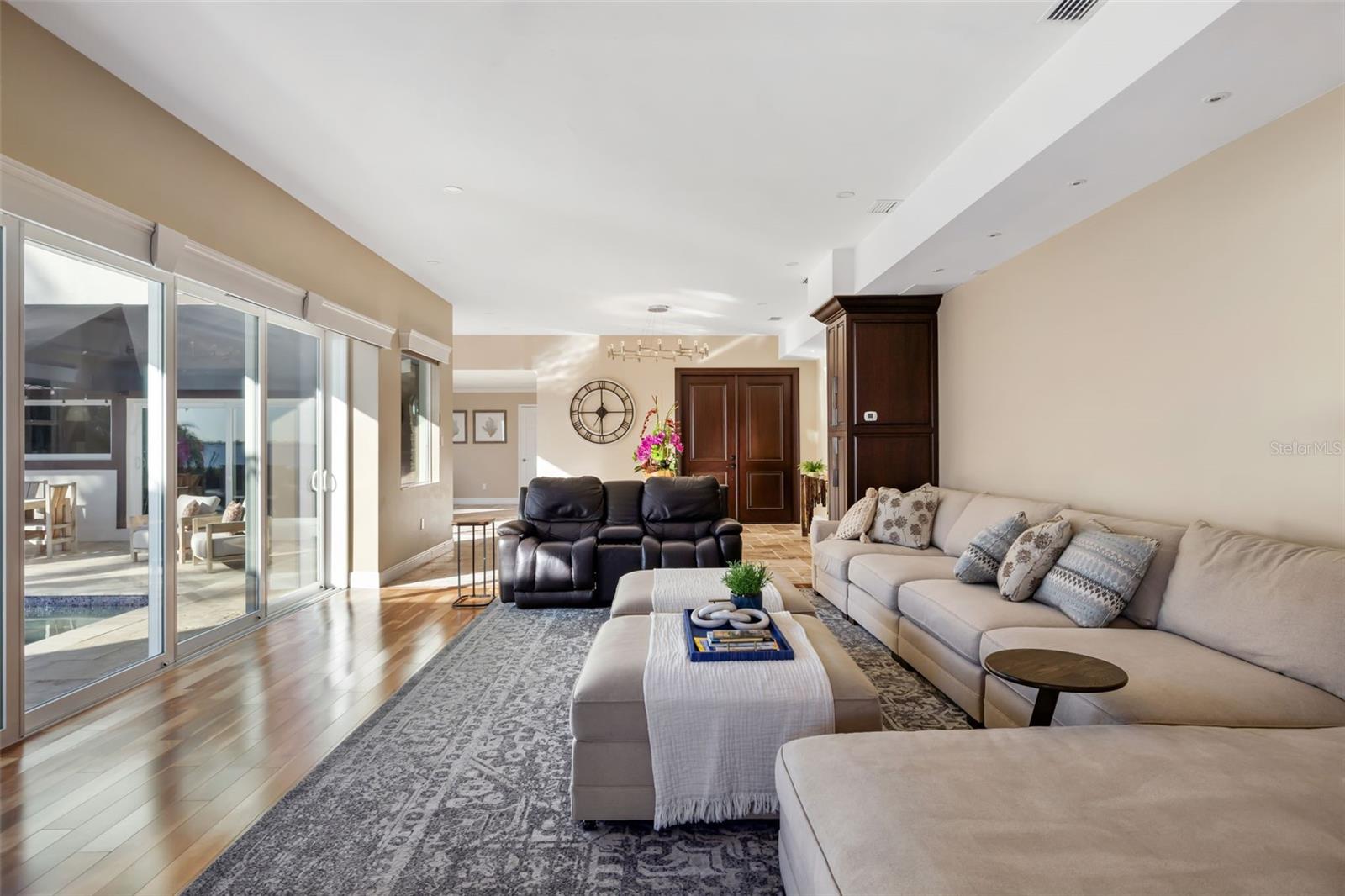 BAY BEACH - Residential
