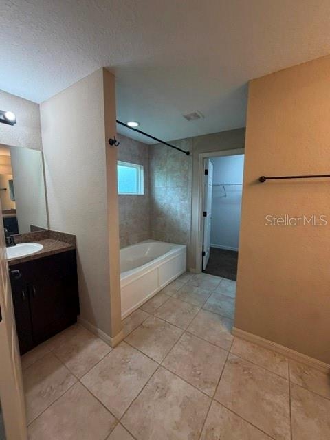 MARION OAKS UN 04 - Residential Lease