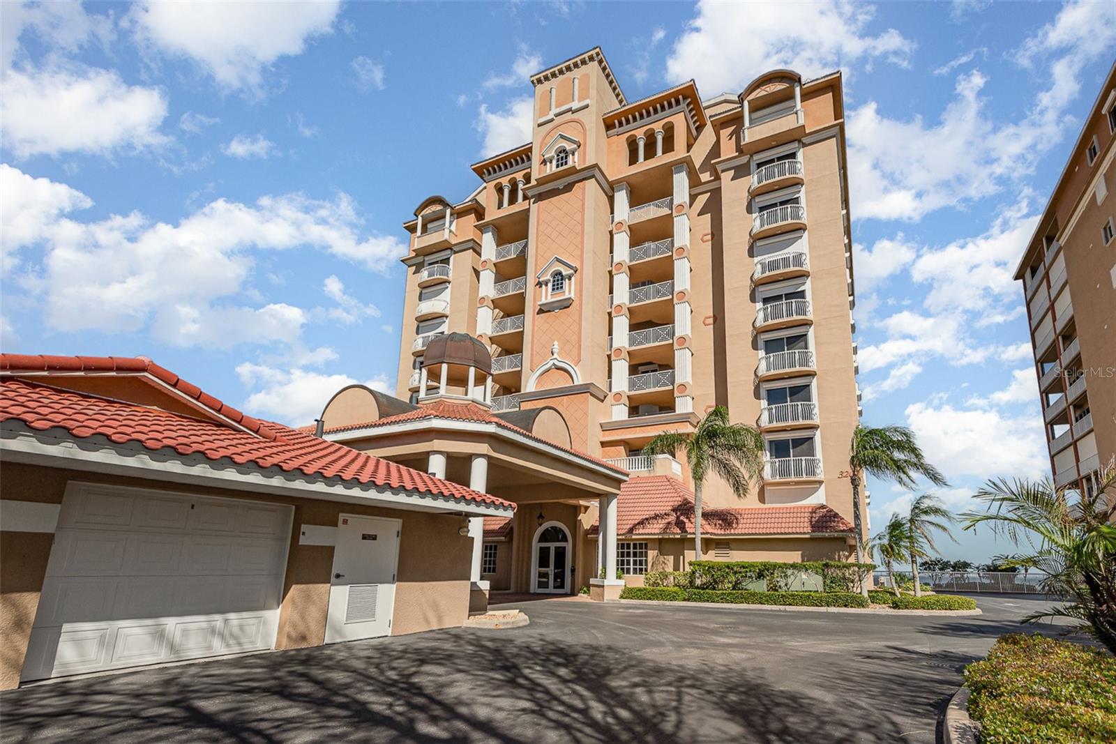 SOMERSET RIVERFRONT CONDOMINIUM - Residential
