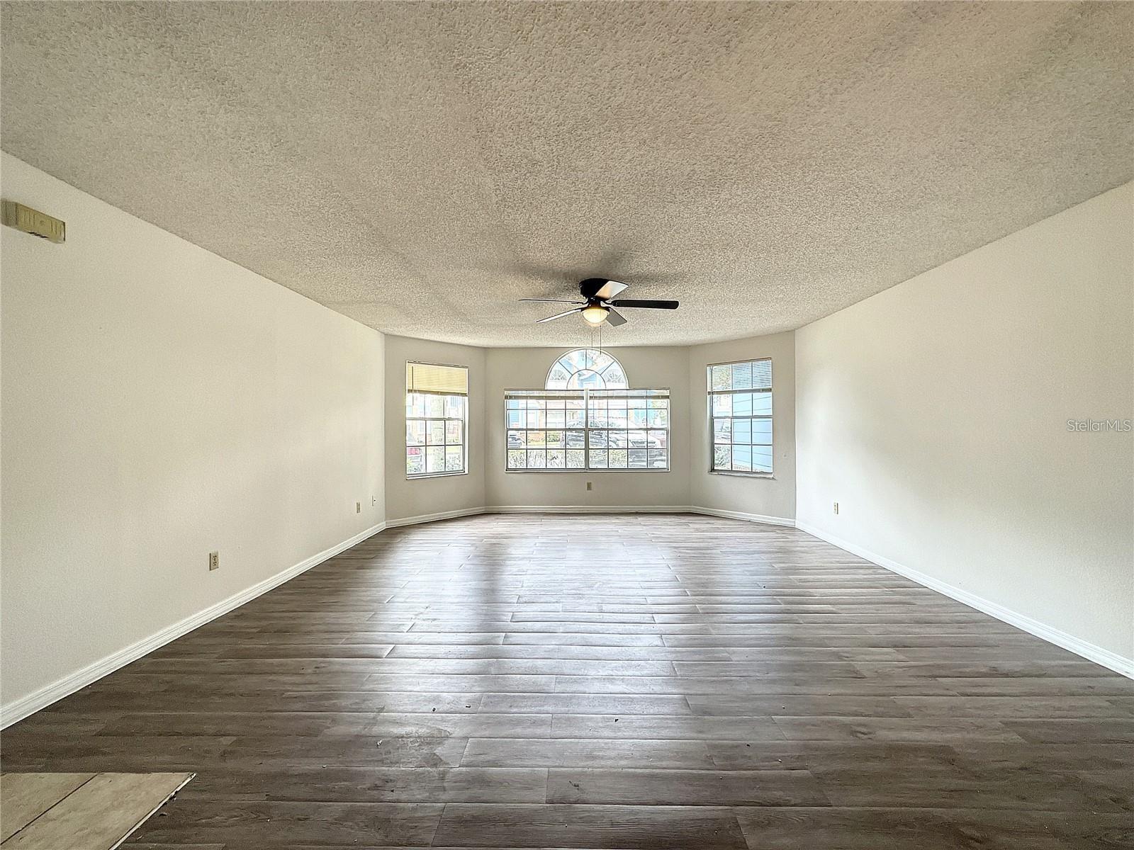 VILLAS AT SOMERSET - Residential Lease