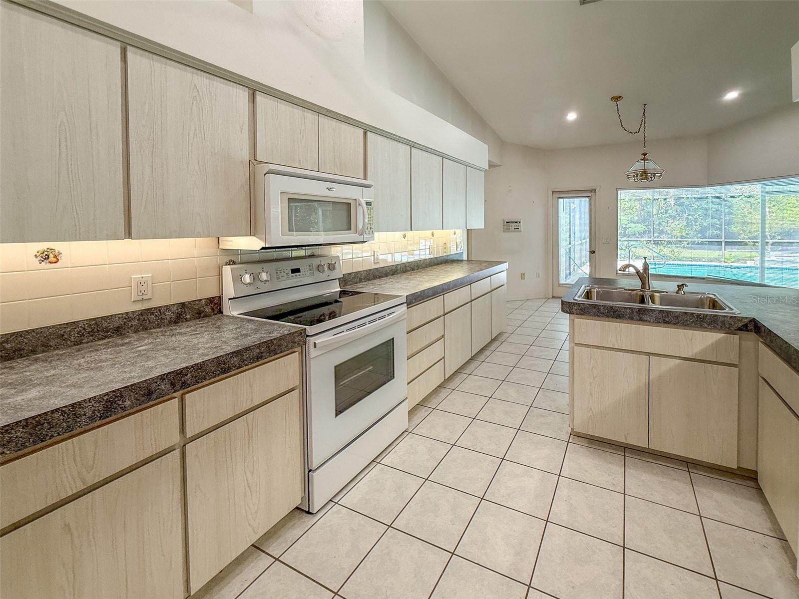 AMIDON WOODS - Residential