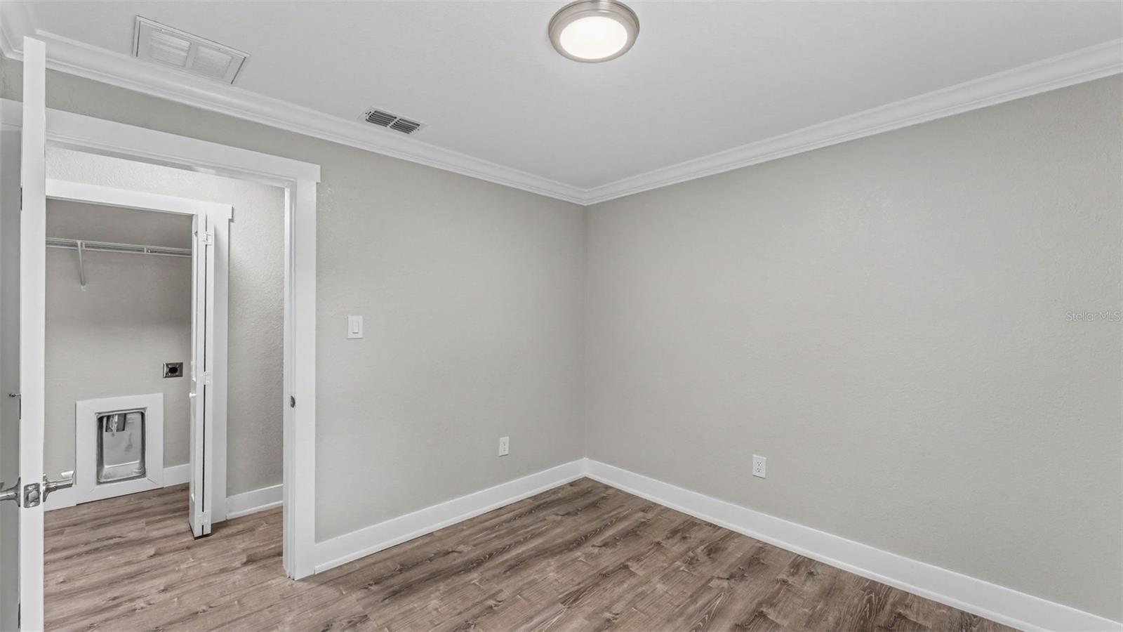 INWOOD - Residential