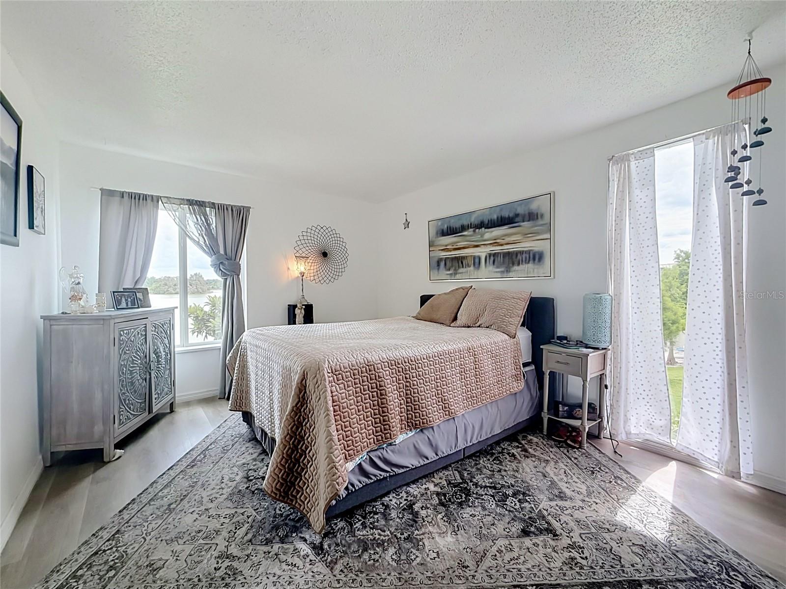 SANDY COVE - Residential