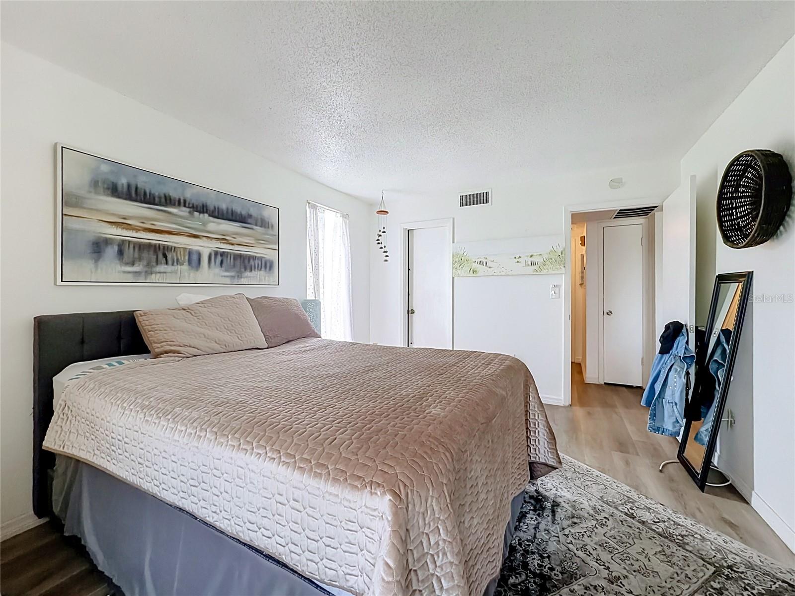 SANDY COVE - Residential