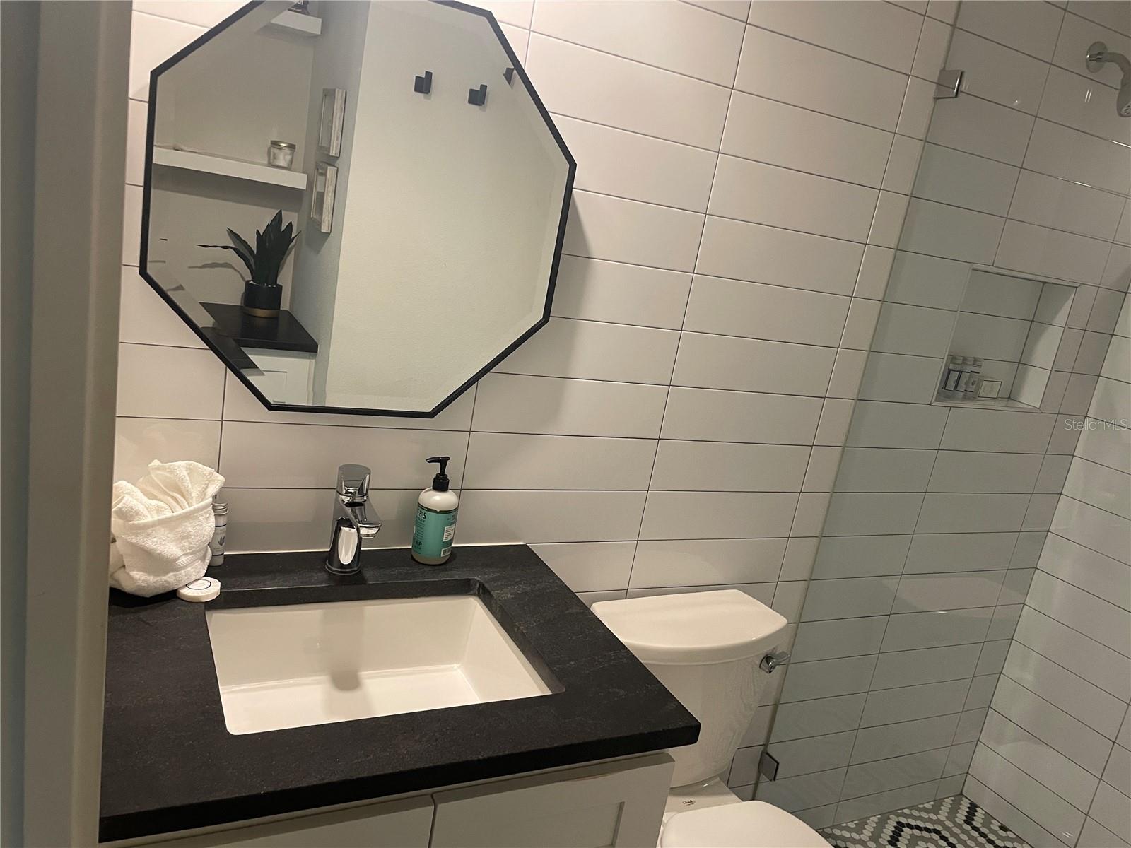 POS SUB OF BLKS G & H - Residential Lease