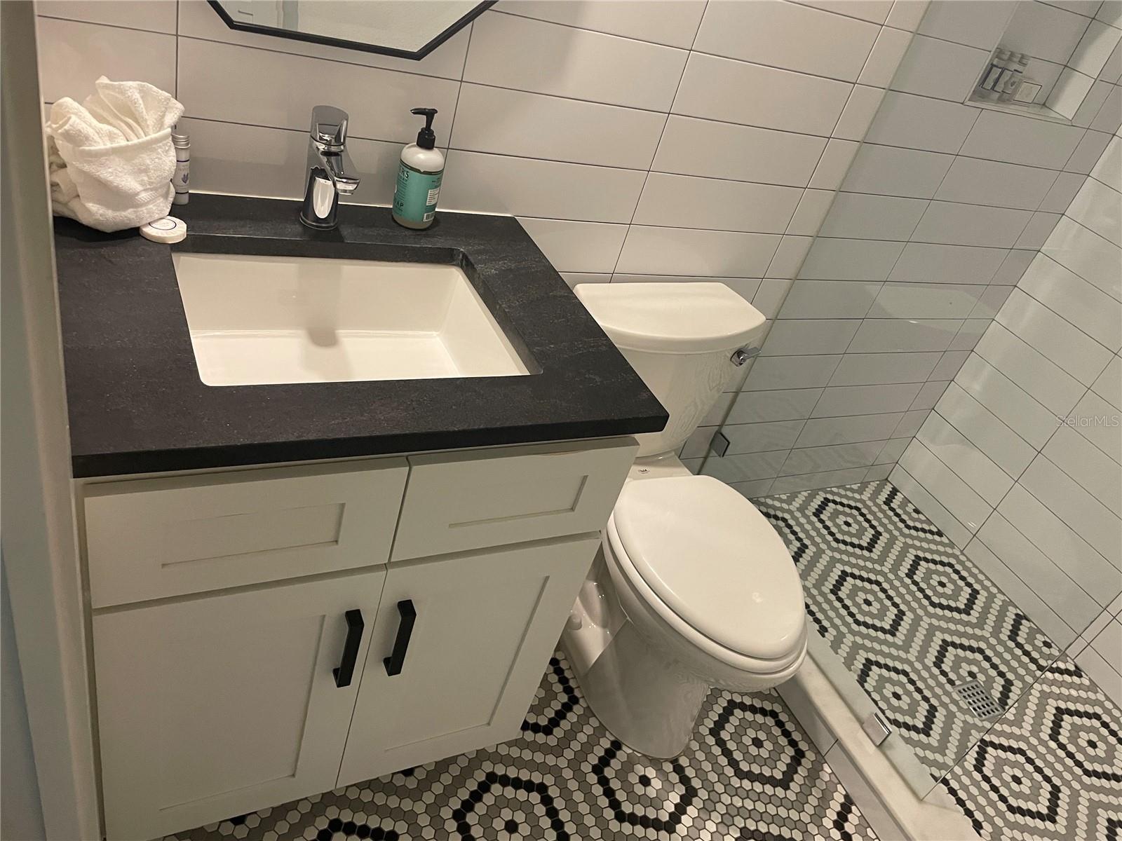 POS SUB OF BLKS G & H - Residential Lease