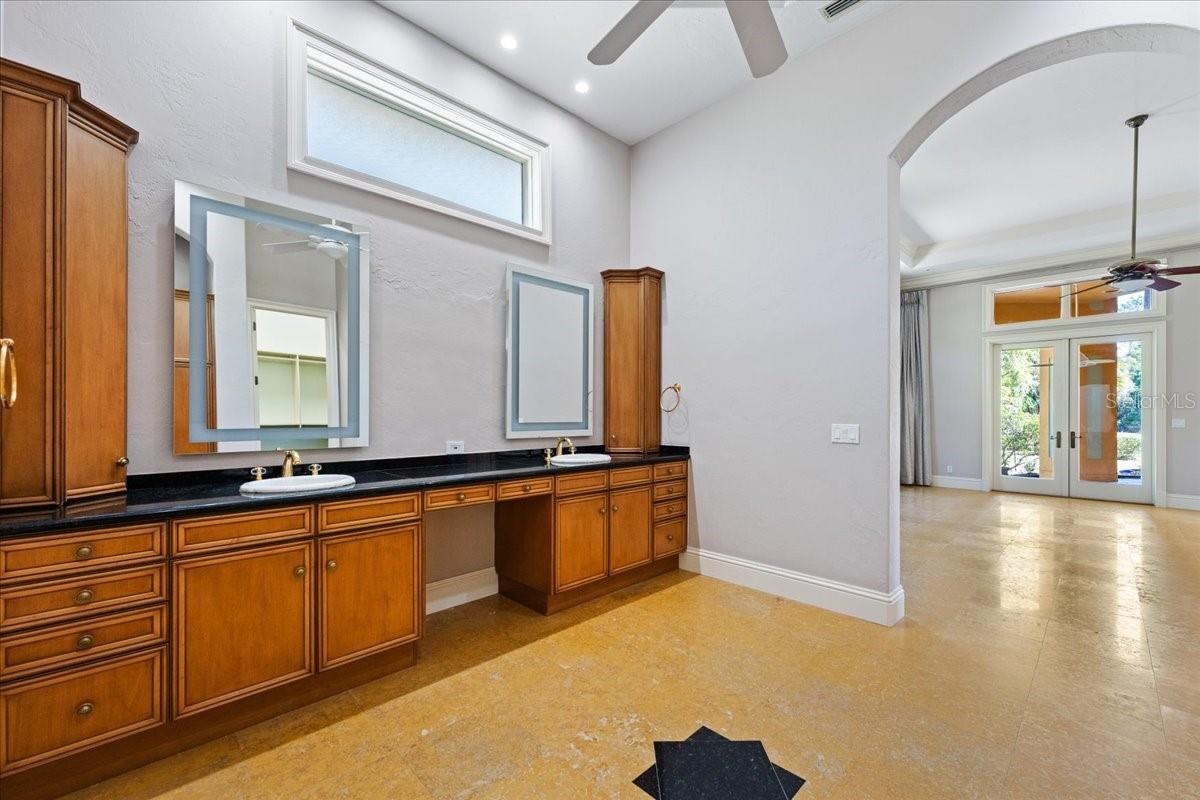 BELLA WOODS IN UNIT 32 - Residential