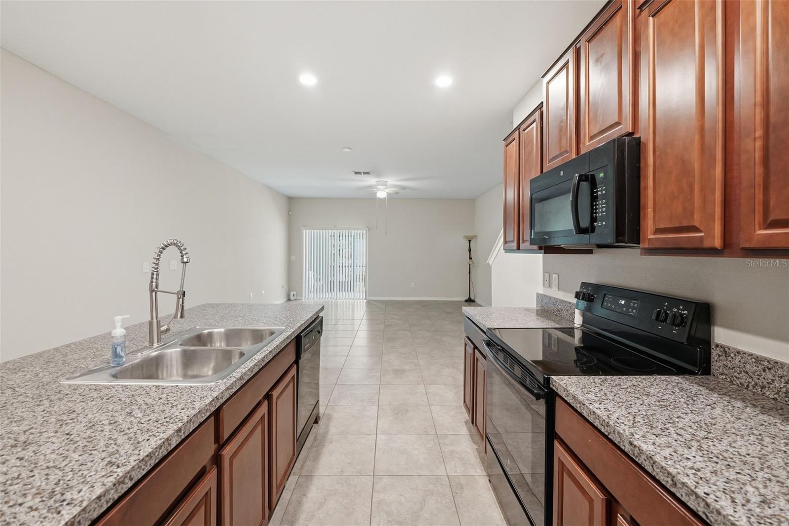 RIVERVIEW LAKES - Residential