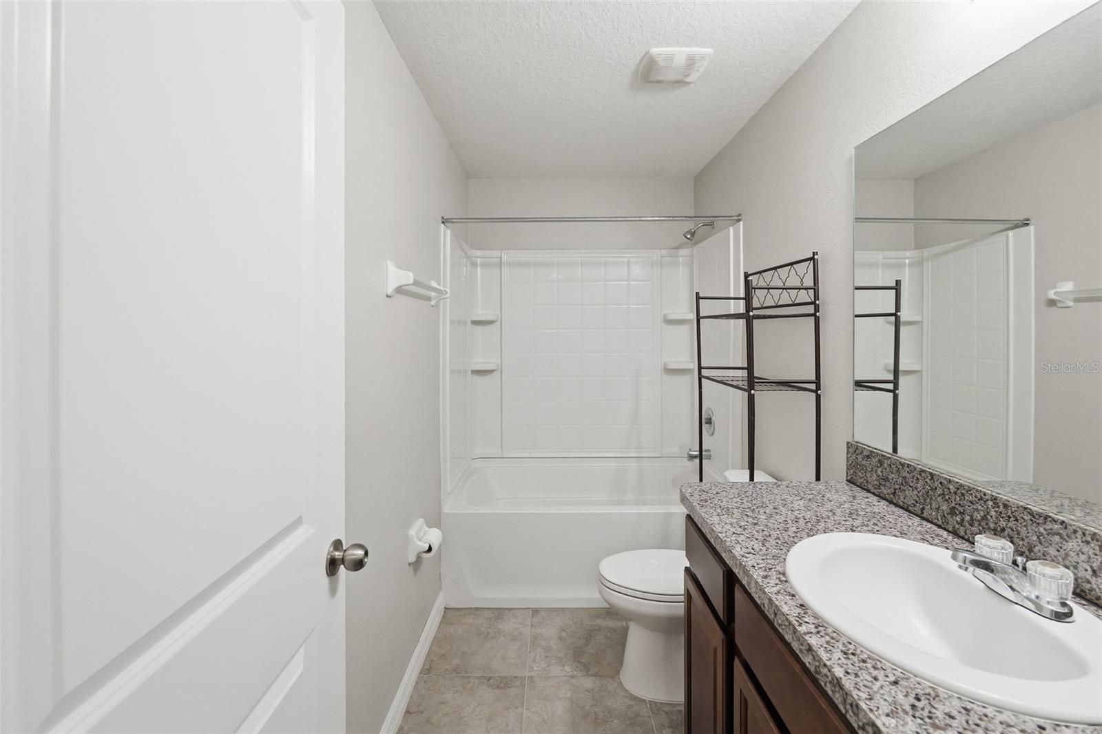 RIVERVIEW LAKES - Residential