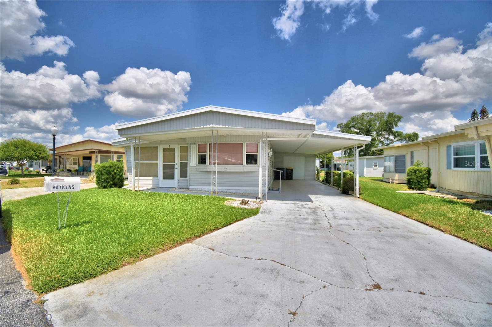 ARIANA SHORES MHP - Residential