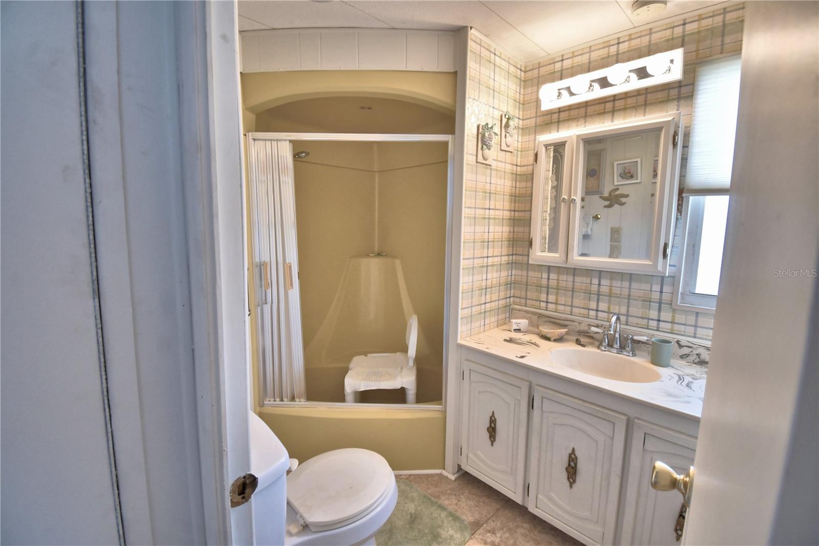 ARIANA SHORES MHP - Residential