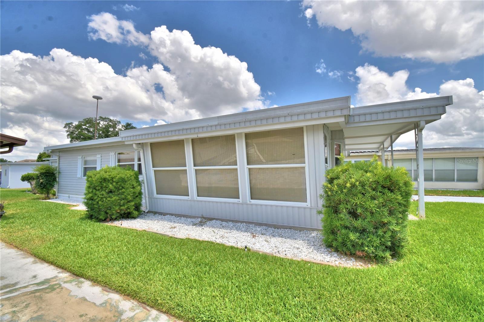 ARIANA SHORES MHP - Residential