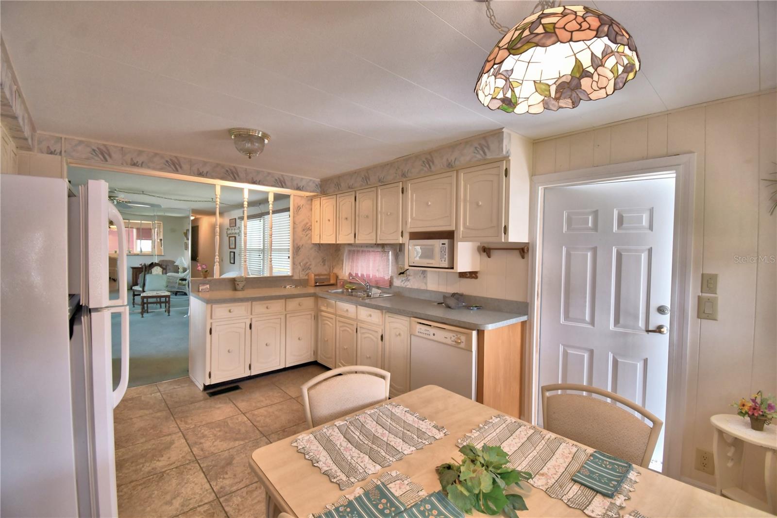 ARIANA SHORES MHP - Residential