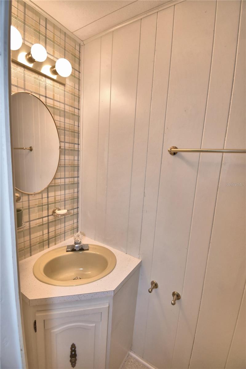 ARIANA SHORES MHP - Residential