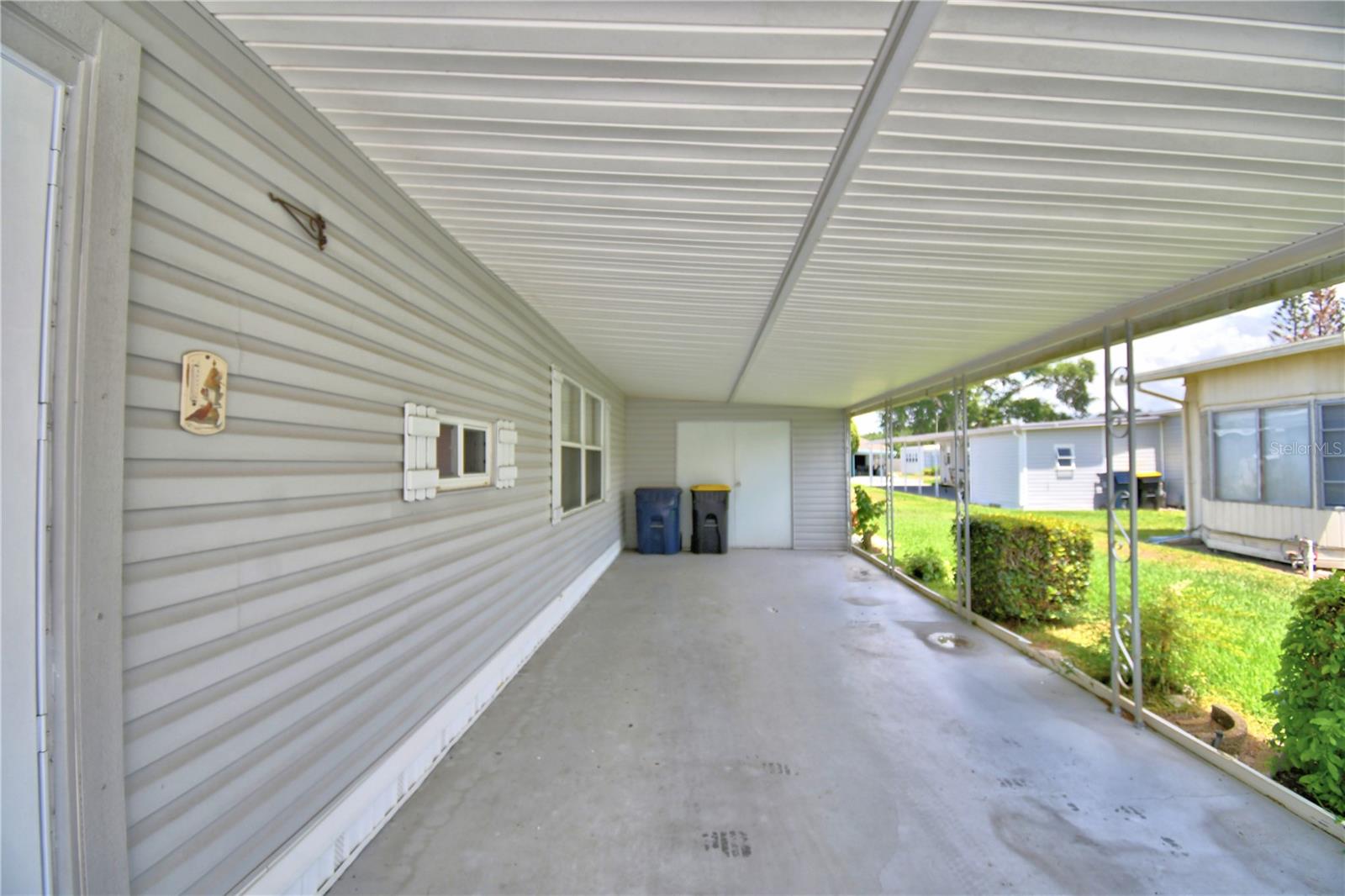 ARIANA SHORES MHP - Residential