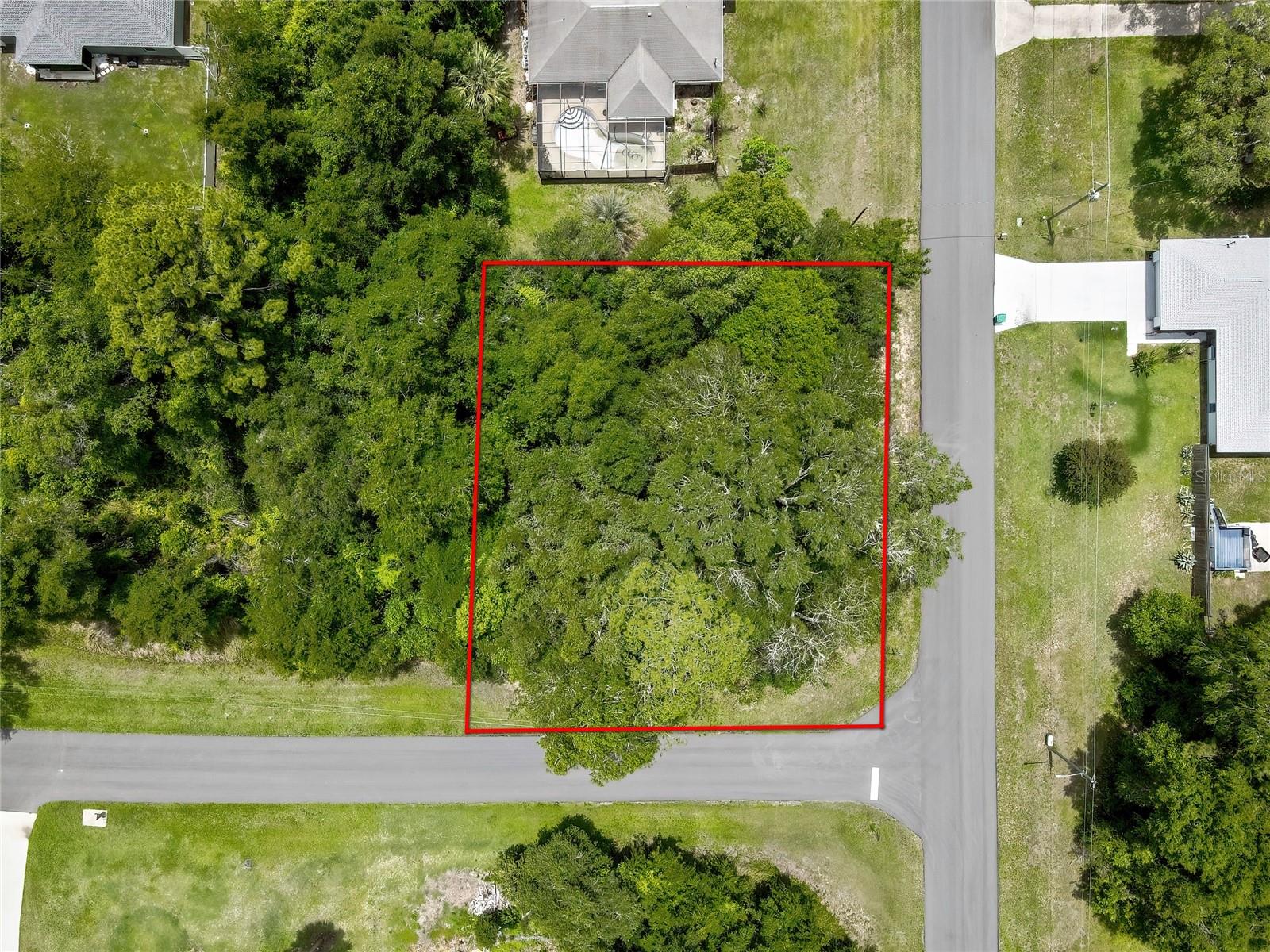 Looking to build a new construction home without the restrictions of an HOA? This is the perfect lot for you! Offering plenty of space and endless possibilities, this property provides the ideal opportunity to build your dream home exactly the way you envision it. With ample room for a pool, garden, outdoor entertaining area, or additional features, this lot serves as your blank canvas to create the lifestyle you’ve always wanted. Don’t miss the chance to make your dream a reality!
