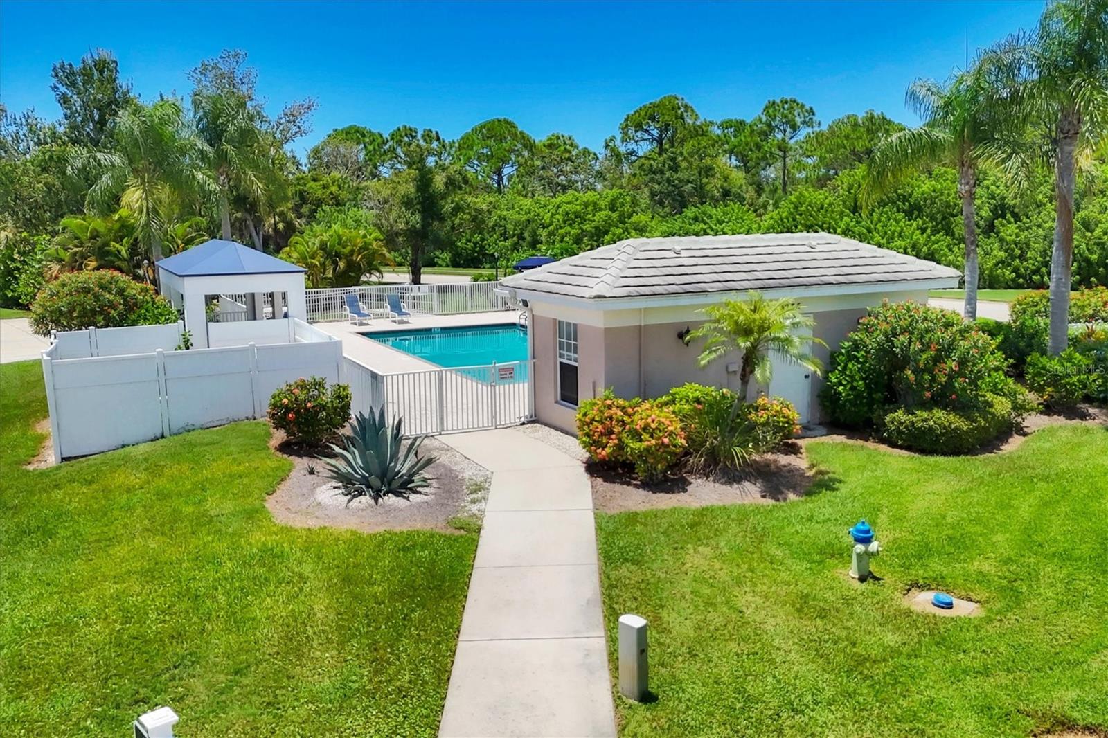 FAIRWAY GLEN ST ANDREWS PARK - Residential