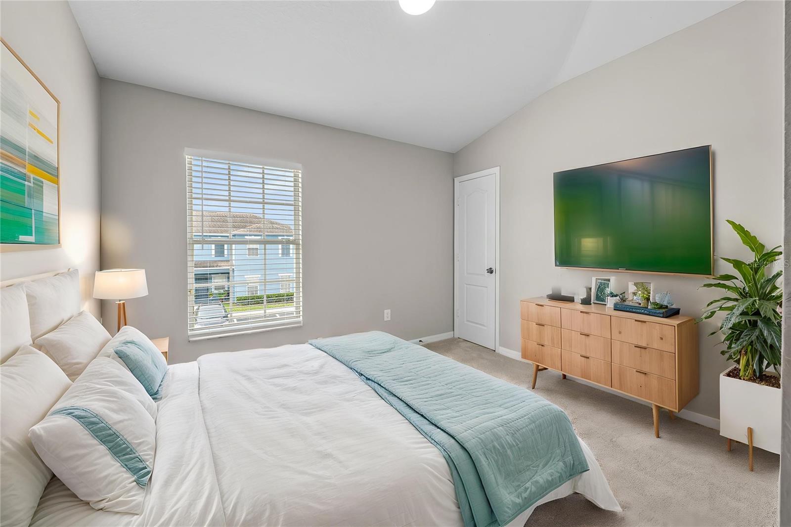 KINGS LAKE TWNHMS - Residential