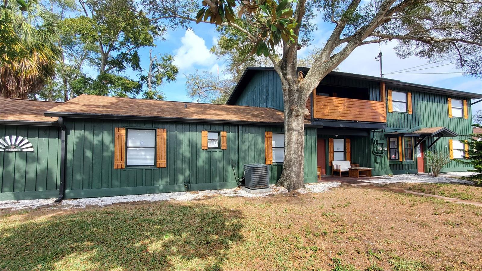 YEARWOOD-WADFORD-HAMILTON ADD TO LARGO - Residential