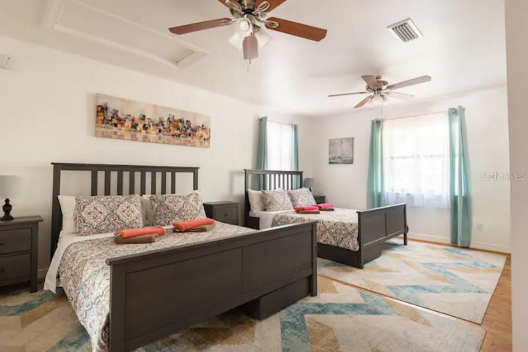 YEARWOOD-WADFORD-HAMILTON ADD TO LARGO - Residential