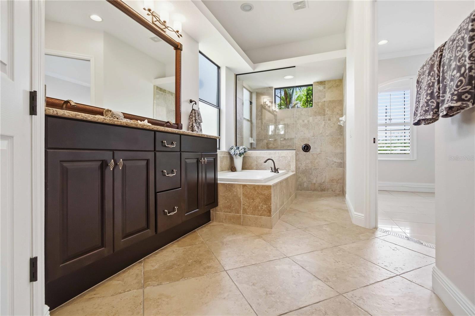 RIVA TRACE - Residential