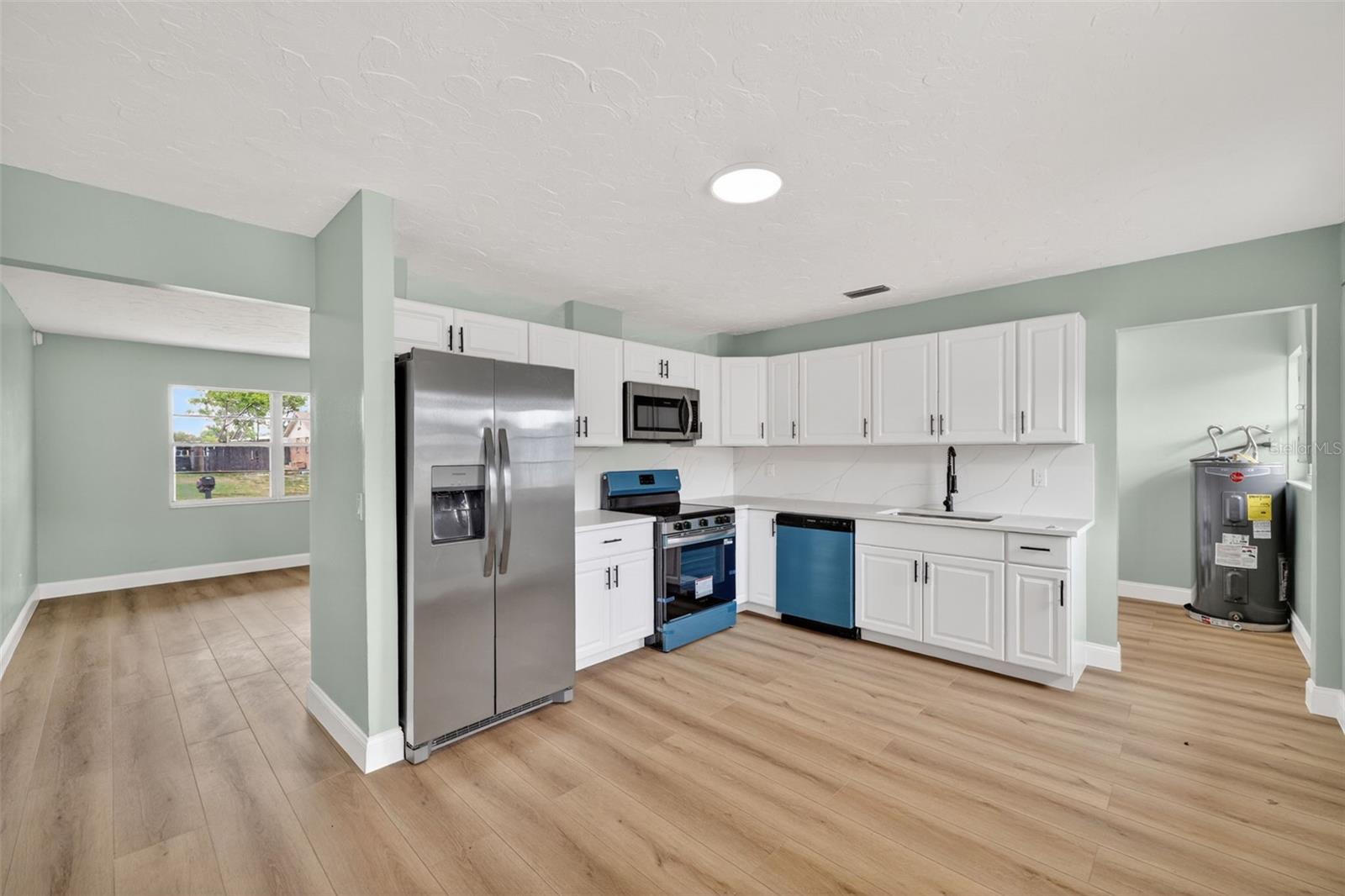 SUNNY LAKES ESTATES - Residential