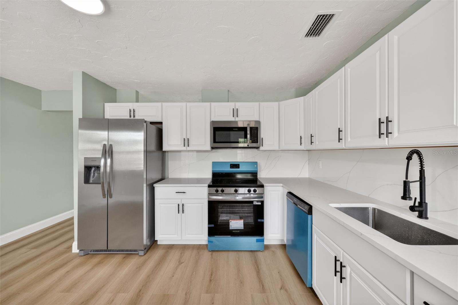 SUNNY LAKES ESTATES - Residential