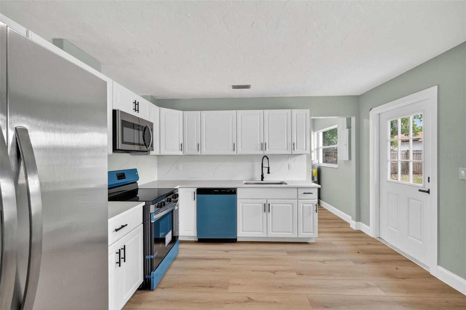 SUNNY LAKES ESTATES - Residential