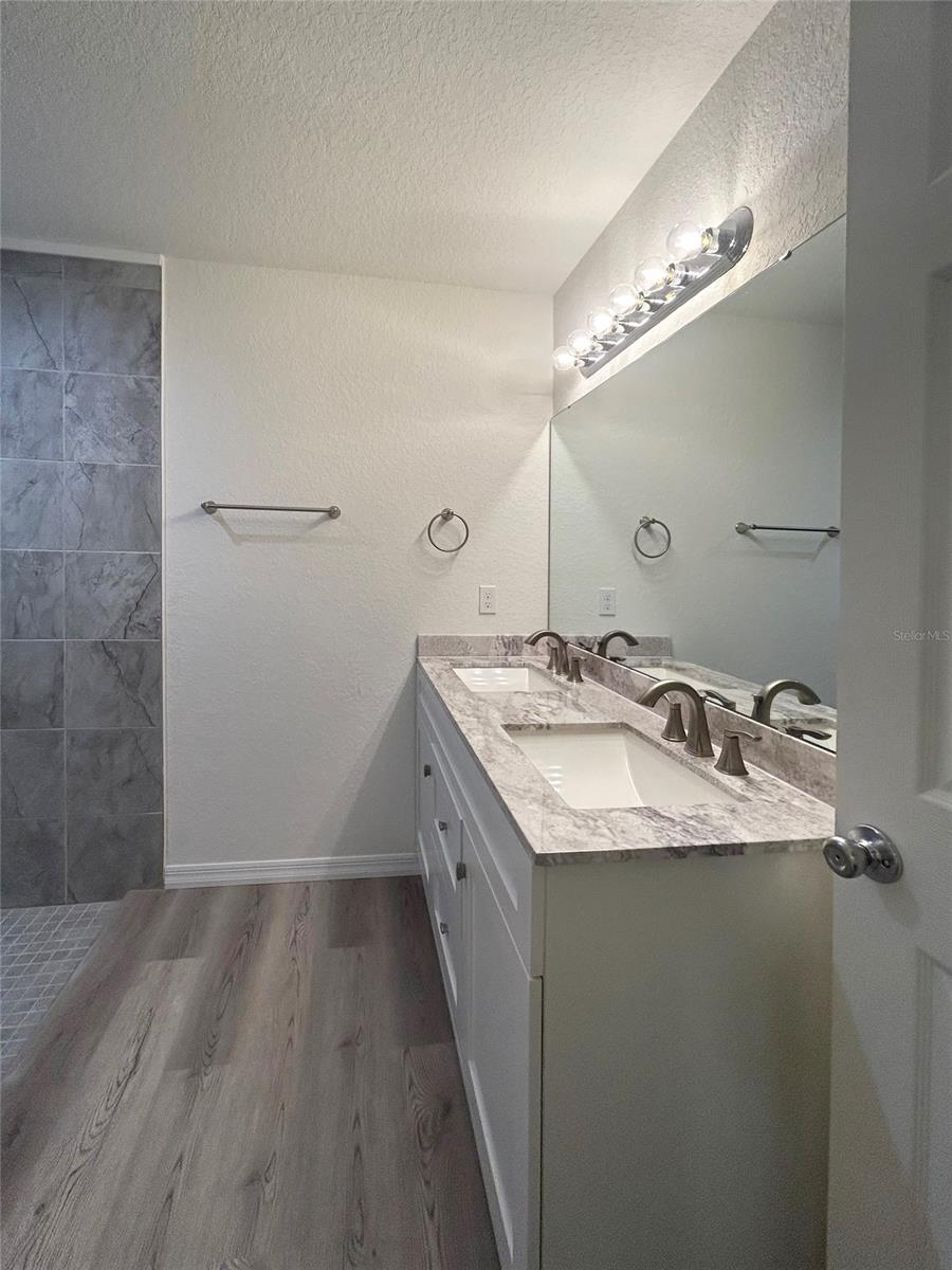 Florida Shores 01 - Residential