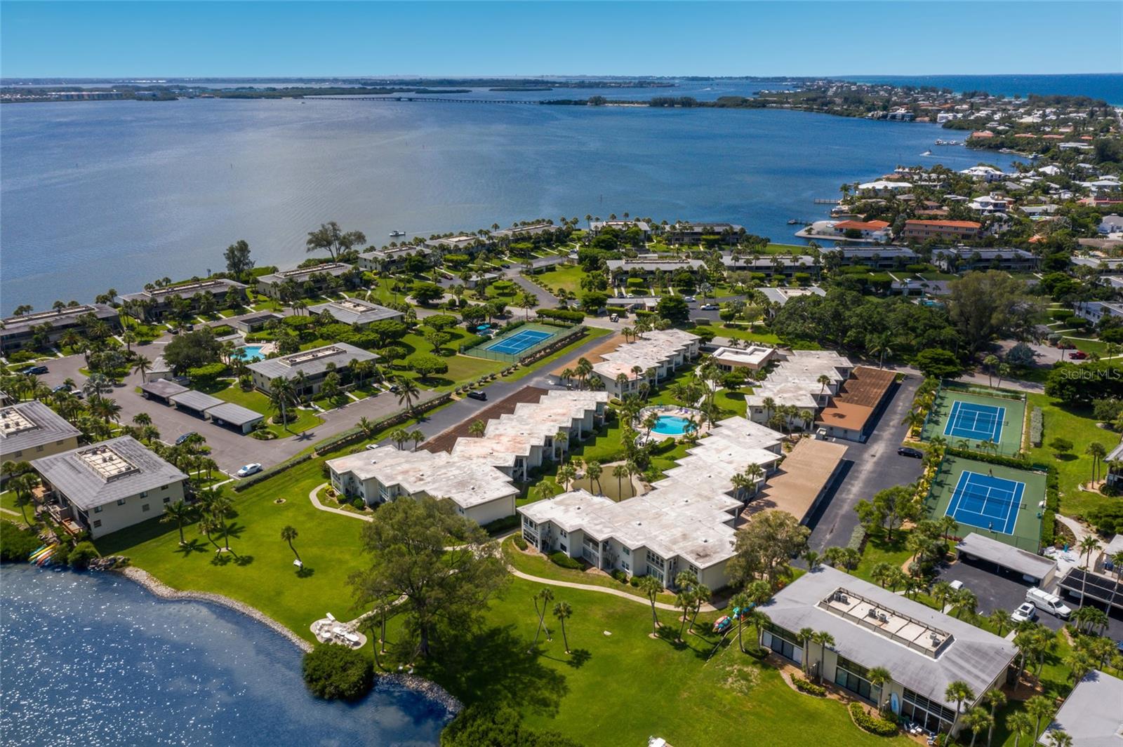 SHELL POINT UNIT IV - Residential