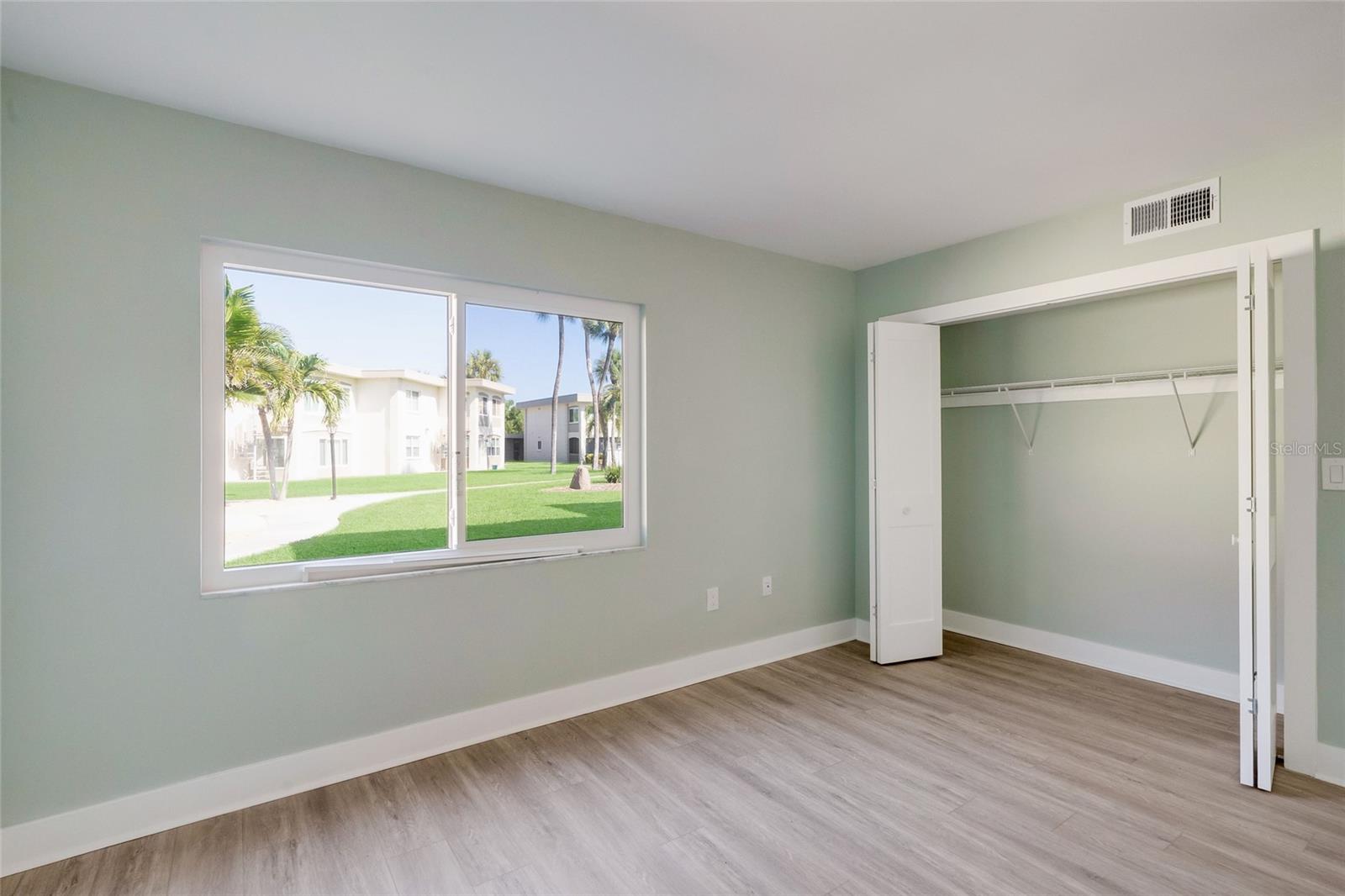 SHELL POINT UNIT IV - Residential