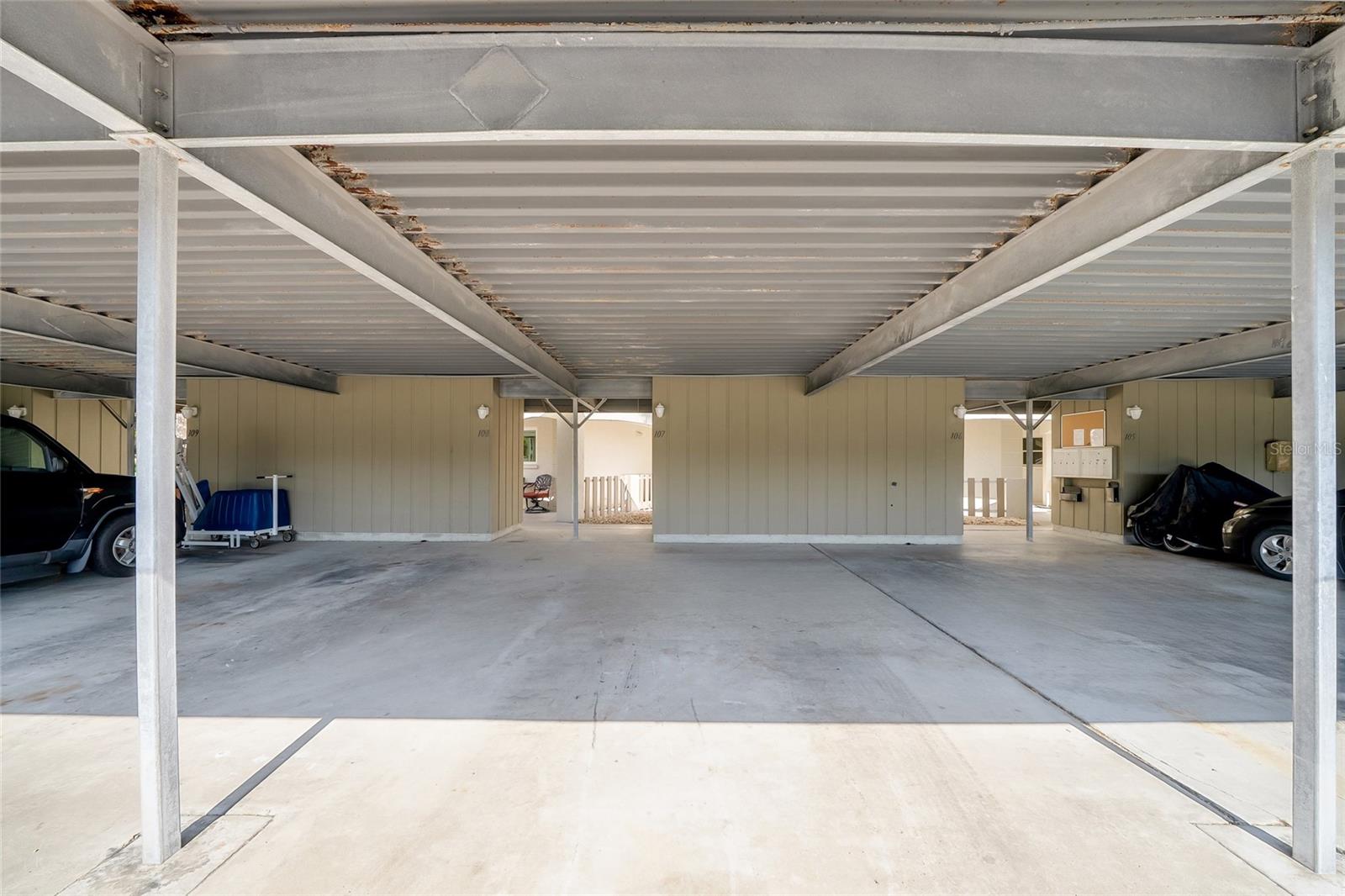 SHELL POINT UNIT IV - Residential