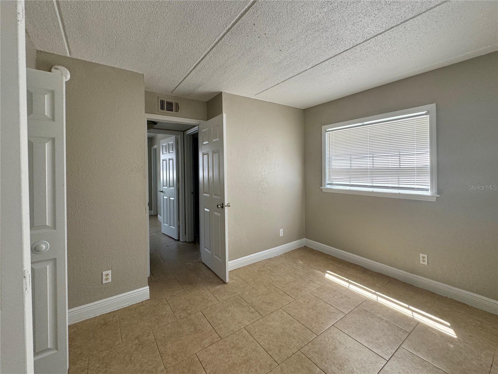MOUNT DORA MOUNT DORA COMMONS CONDO - Residential