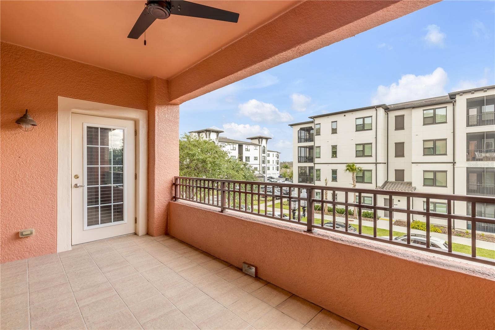 TUSCANY SQUARE 01 CONDO - Residential