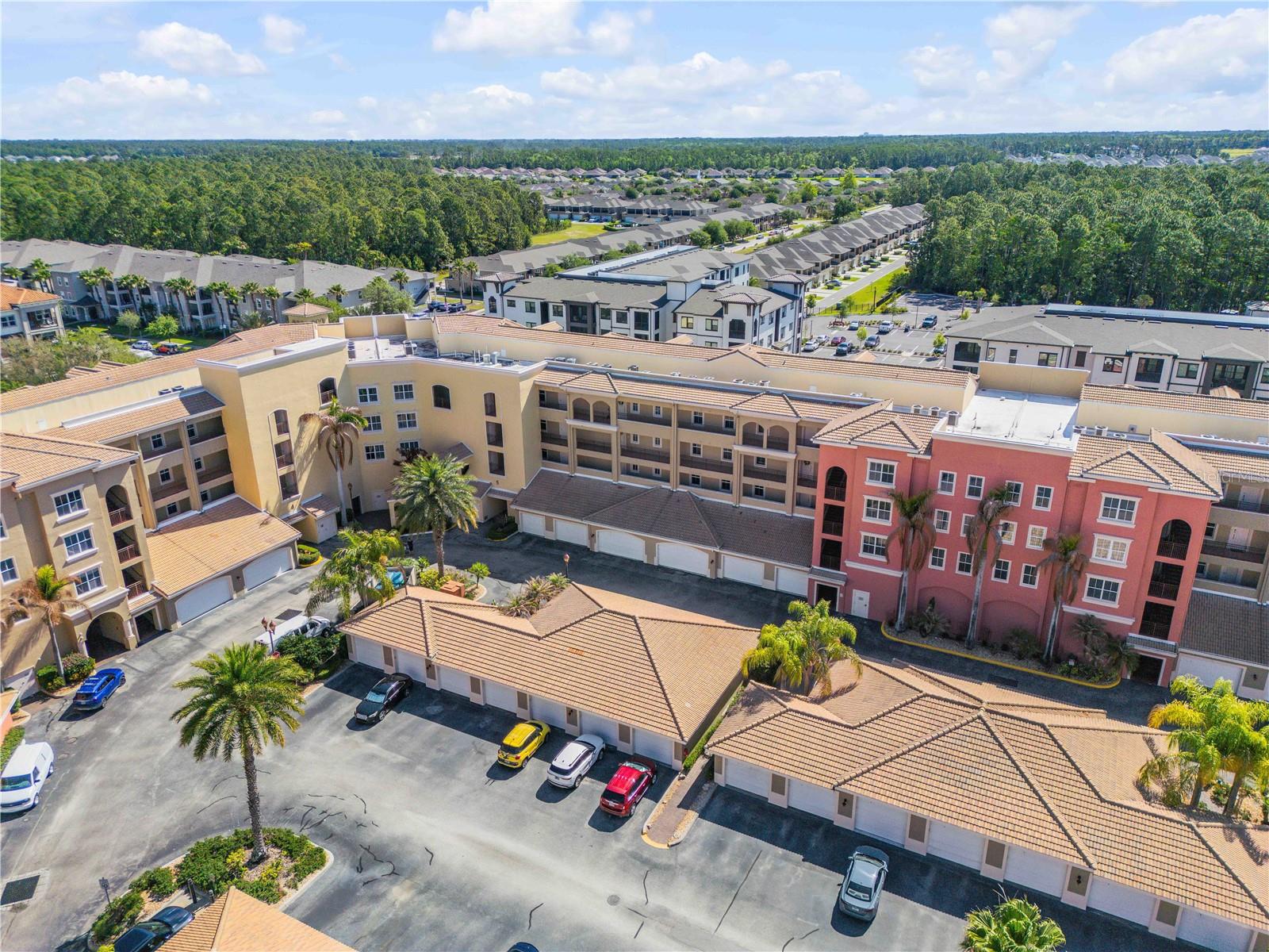 TUSCANY SQUARE 01 CONDO - Residential
