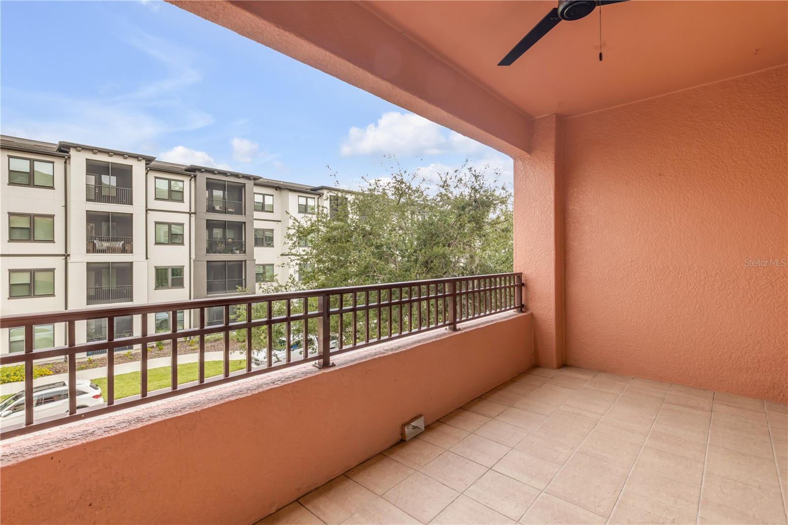 TUSCANY SQUARE 01 CONDO - Residential