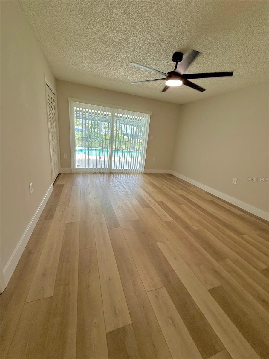 THE LAKES - Residential