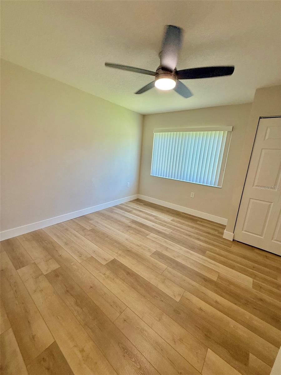THE LAKES - Residential