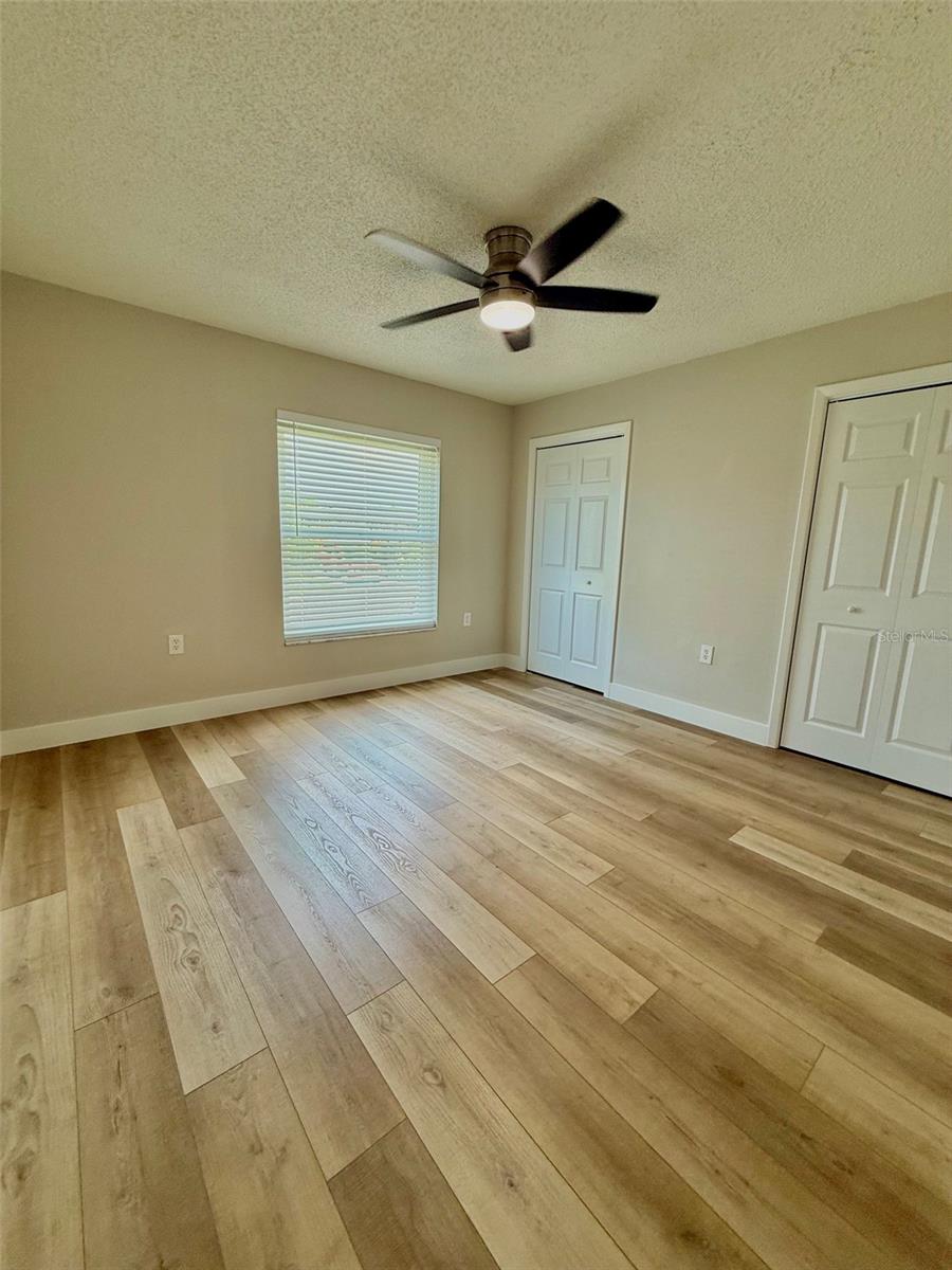 THE LAKES - Residential