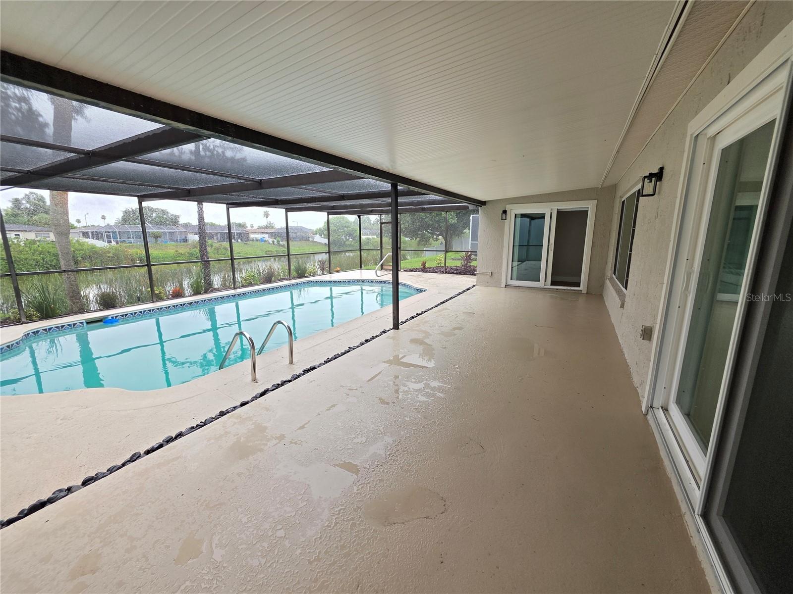 THE LAKES - Residential