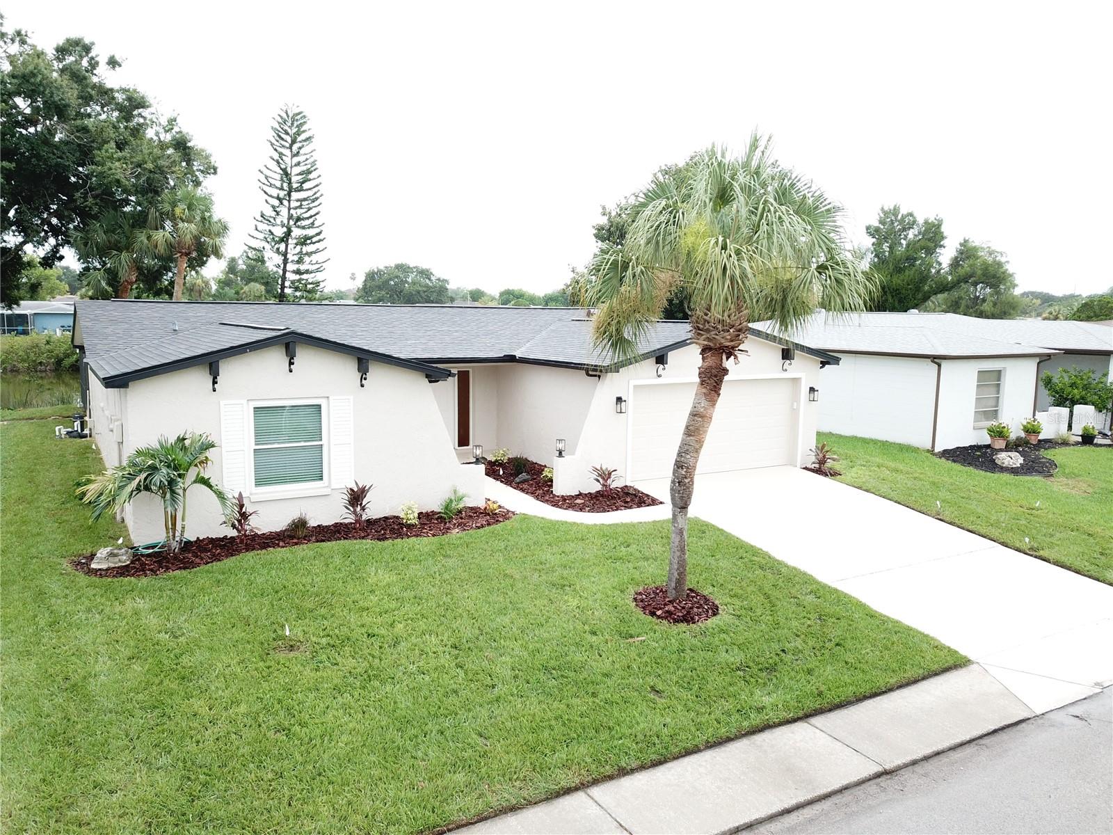 THE LAKES - Residential