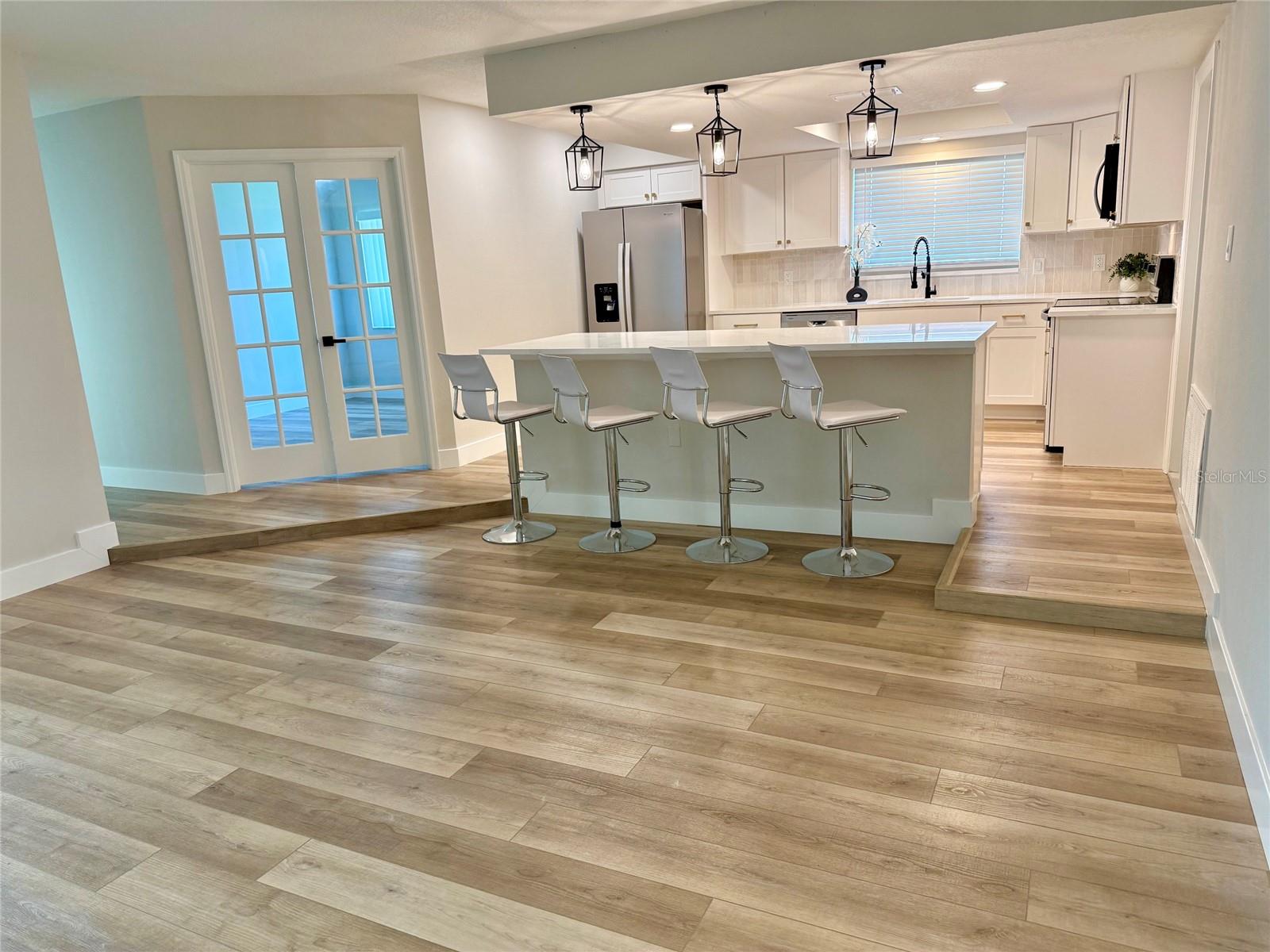 THE LAKES - Residential