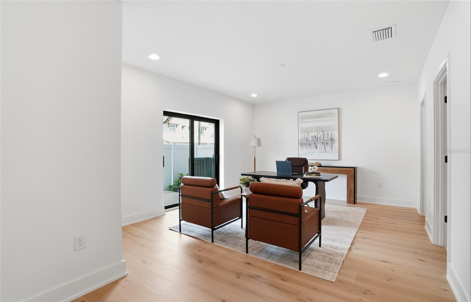 THE HARPER AND THE SAMSON - Residential Lease